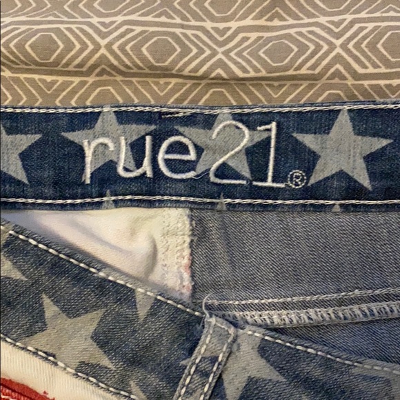 Rue 21 shorts - Picture 3 of 4